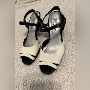 Life Stride Black and White Heels